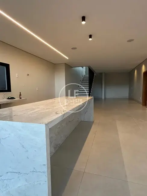 Foto 8 de Casa de Condomínio com 4 quartos à venda, 361m2 em Senador Canedo - GO