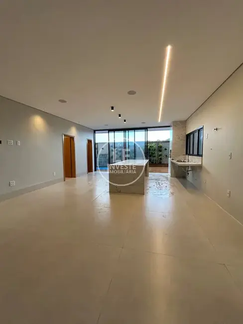 Foto 7 de Casa de Condomínio com 4 quartos à venda, 361m2 em Senador Canedo - GO