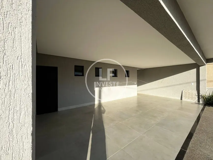 Foto 2 de Casa de Condomínio com 3 quartos à venda, 426m2 em Jardins Nápoles, Senador Canedo - GO