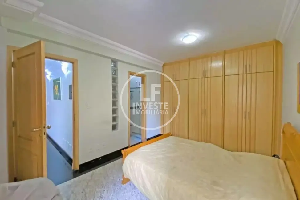 Sobrado com 4 quartos à venda, 308m2 em Setor Bueno, Goiania - GO - imagem 9 Foto 9 de Sobrado com 4 quartos à venda, 308m2 em Setor Bueno, Goiania - GO