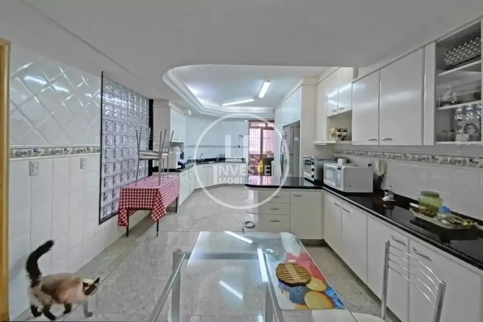 Sobrado com 4 quartos à venda, 308m2 em Setor Bueno, Goiania - GO - imagem 5 Foto 5 de Sobrado com 4 quartos à venda, 308m2 em Setor Bueno, Goiania - GO