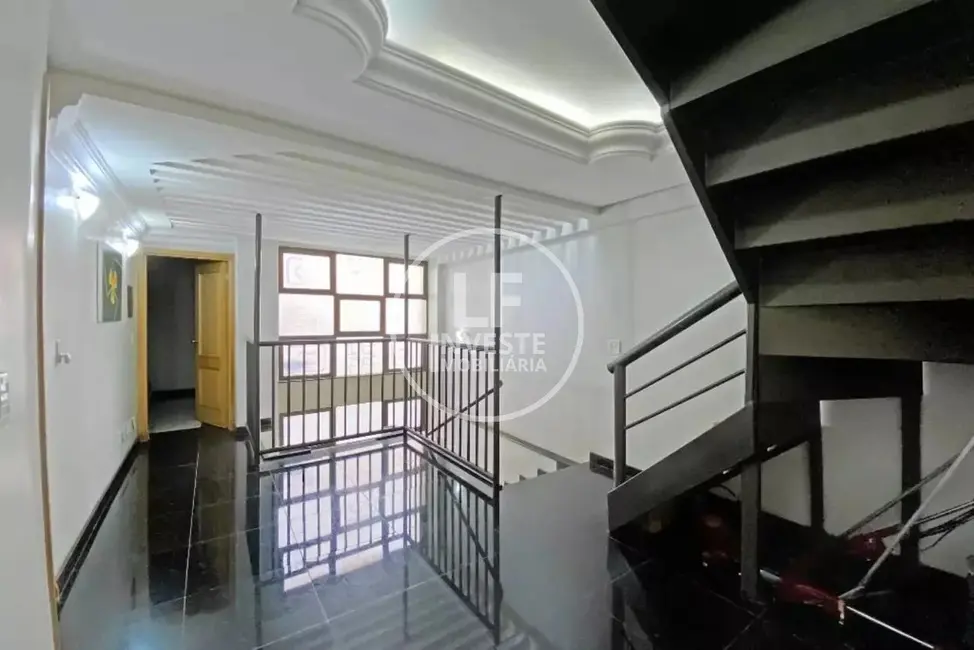 Sobrado com 4 quartos à venda, 308m2 em Setor Bueno, Goiania - GO - imagem 7 Foto 7 de Sobrado com 4 quartos à venda, 308m2 em Setor Bueno, Goiania - GO