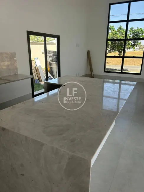 Casa de Condomínio com 3 quartos à venda, 305m2 em Senador Canedo - GO - imagem 7 Foto 7 de Casa de Condomínio com 3 quartos à venda, 305m2 em Senador Canedo - GO