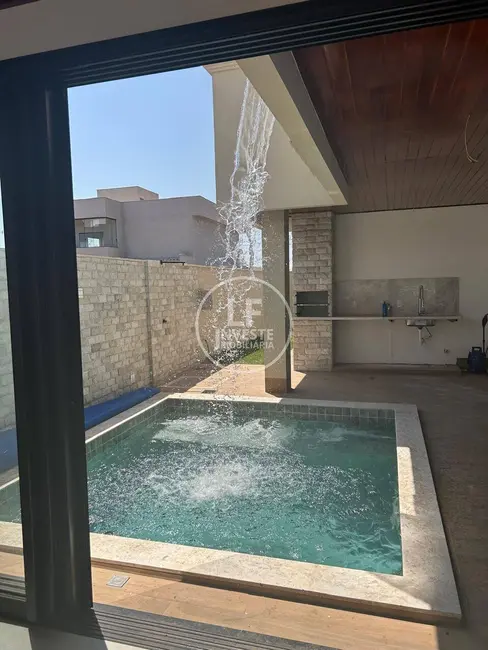 Foto 2 de Casa de Condomínio com 3 quartos à venda, 305m2 em Senador Canedo - GO