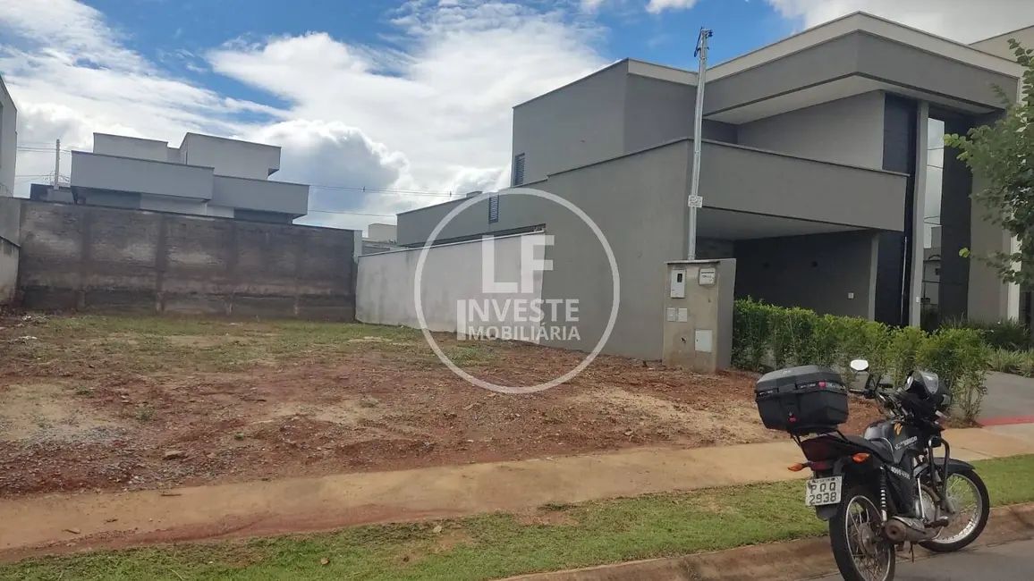 Foto 3 de Lote de Condomínio à venda, 312m2 em Jardim Cristal, Aparecida De Goiania - GO