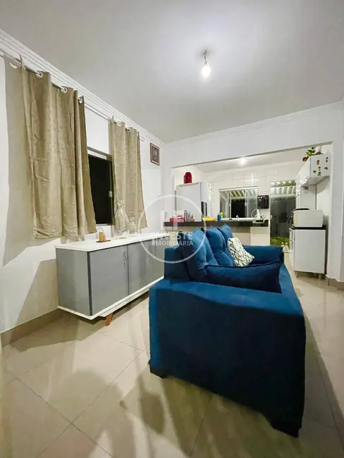 Foto 4 de Casa com 2 quartos à venda, 125m2 em Conjunto Habitacional Madre Germana II, Goiania - GO