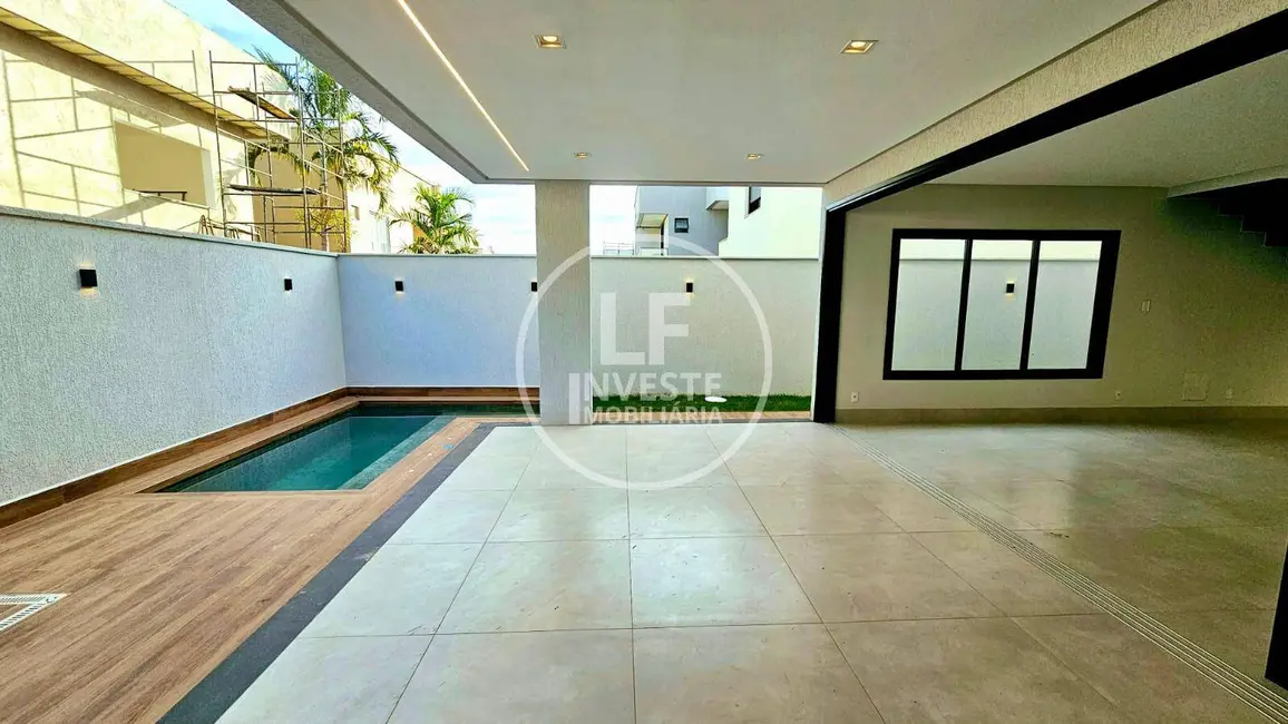 Casa com 3 quartos à venda, 240m2 em Senador Canedo - GO - imagem 9 Foto 9 de Casa com 3 quartos à venda, 240m2 em Senador Canedo - GO
