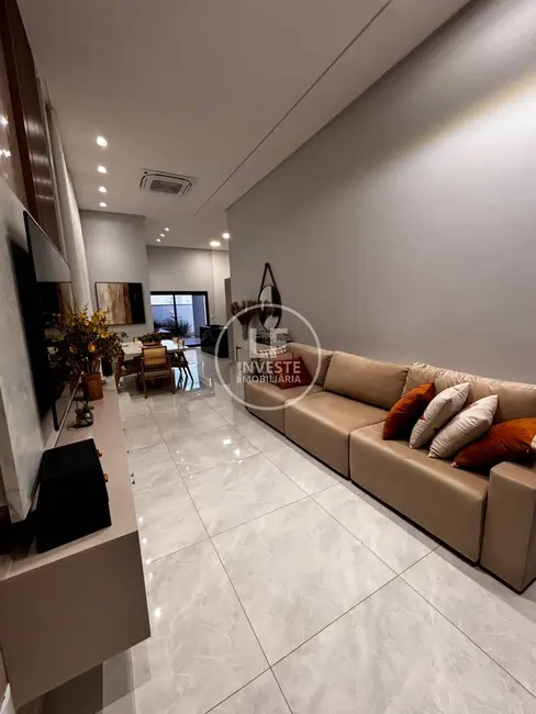 Casa com 3 quartos à venda, 179m2 em Senador Canedo - GO - imagem 8 Foto 8 de Casa com 3 quartos à venda, 179m2 em Senador Canedo - GO