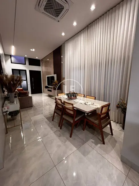 Casa com 3 quartos à venda, 179m2 em Senador Canedo - GO - imagem 9 Foto 9 de Casa com 3 quartos à venda, 179m2 em Senador Canedo - GO