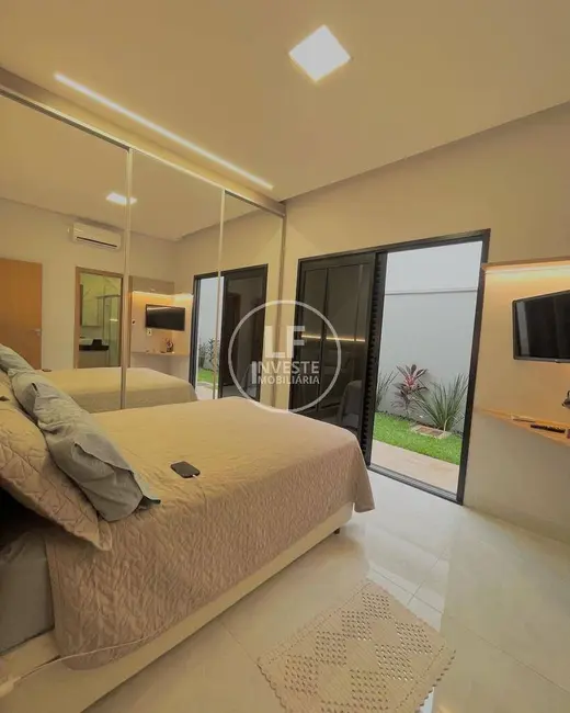 Casa com 3 quartos à venda, 179m2 em Senador Canedo - GO - imagem 3 Foto 3 de Casa com 3 quartos à venda, 179m2 em Senador Canedo - GO