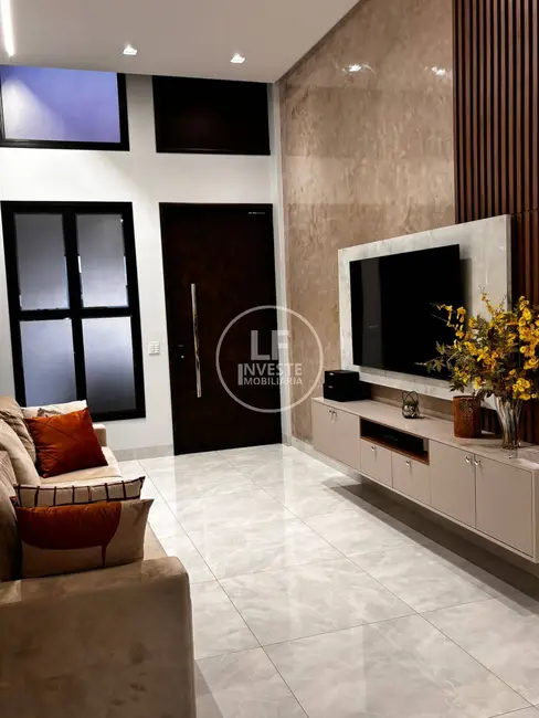 Casa com 3 quartos à venda, 179m2 em Senador Canedo - GO - imagem 6 Foto 6 de Casa com 3 quartos à venda, 179m2 em Senador Canedo - GO