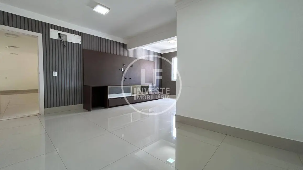 Sobrado com 8 quartos à venda, 700m2 em Setor Bueno, Goiania - GO - imagem 9 Foto 9 de Sobrado com 8 quartos à venda, 700m2 em Setor Bueno, Goiania - GO
