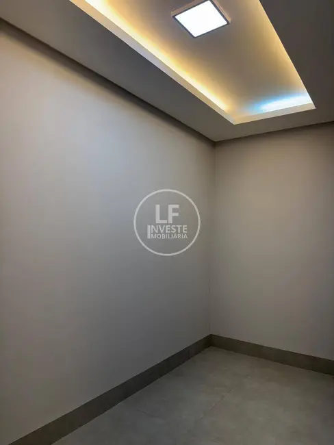 Foto 4 de Casa com 3 quartos à venda, 360m2 em Jardim Primavera, Trindade - GO