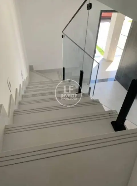 Casa com 4 quartos à venda, 288m2 em Senador Canedo - GO - imagem 8 Foto 8 de Casa com 4 quartos à venda, 288m2 em Senador Canedo - GO