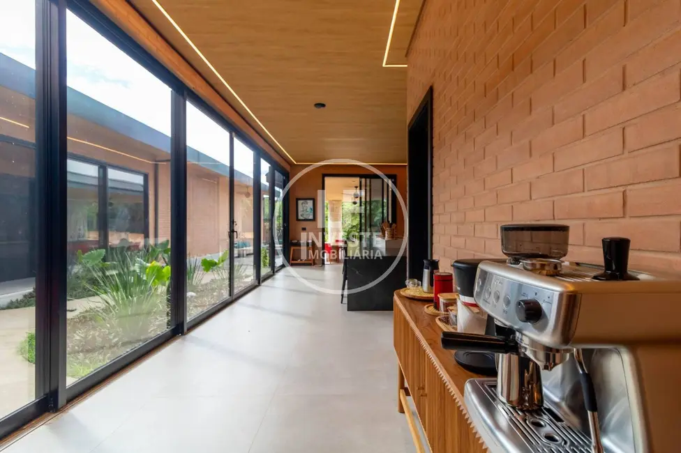 Casa de Condomínio com 4 quartos à venda, 1250m2 em Residencial Aurora das Mansões, Senador Canedo - GO - imagem 7 Foto 7 de Casa de Condomínio com 4 quartos à venda, 1250m2 em Residencial Aurora das Mansões, Senador Canedo - GO