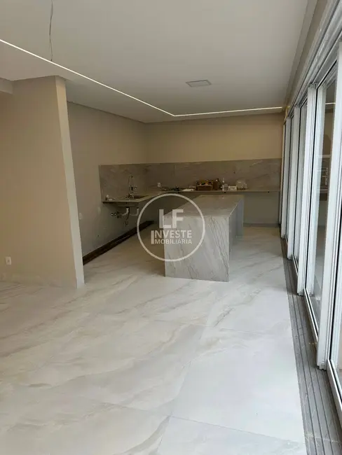 Casa de Condomínio com 4 quartos à venda, 301m2 em Senador Canedo - GO - imagem 6 Foto 6 de Casa de Condomínio com 4 quartos à venda, 301m2 em Senador Canedo - GO