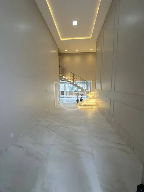 Casa de Condomínio com 4 quartos à venda, 301m2 em Senador Canedo - GO - imagem 3 Foto 3 de Casa de Condomínio com 4 quartos à venda, 301m2 em Senador Canedo - GO