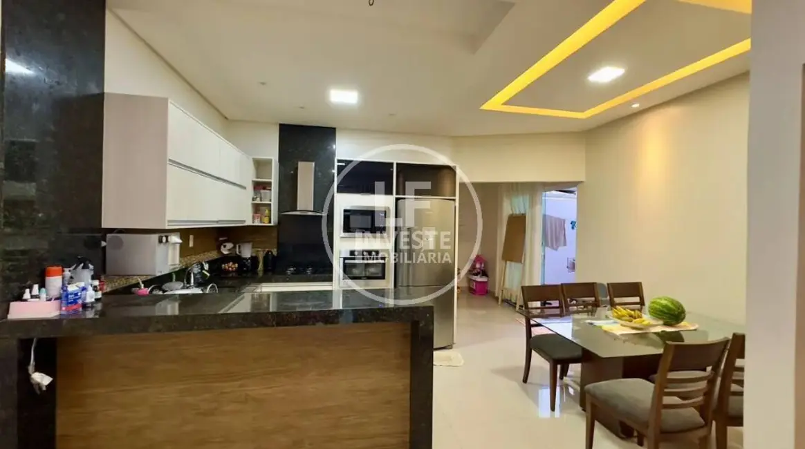 Foto 2 de Casa com 2 quartos à venda, 110m2 em Da Vitória, Goiania - GO