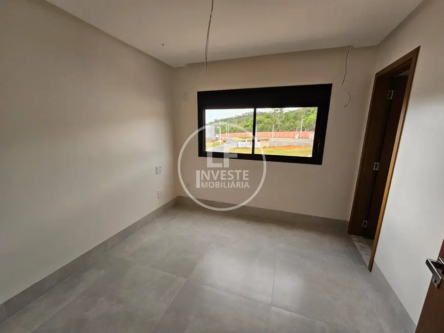 Casa de Condomínio com 4 quartos à venda, 213m2 em Senador Canedo - GO - imagem 5 Foto 5 de Casa de Condomínio com 4 quartos à venda, 213m2 em Senador Canedo - GO