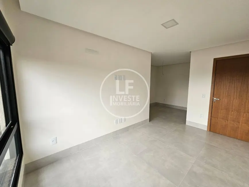 Casa de Condomínio com 4 quartos à venda, 213m2 em Senador Canedo - GO - imagem 2 Foto 2 de Casa de Condomínio com 4 quartos à venda, 213m2 em Senador Canedo - GO