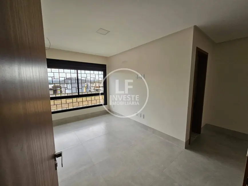 Casa de Condomínio com 4 quartos à venda, 213m2 em Senador Canedo - GO - imagem 3 Foto 3 de Casa de Condomínio com 4 quartos à venda, 213m2 em Senador Canedo - GO