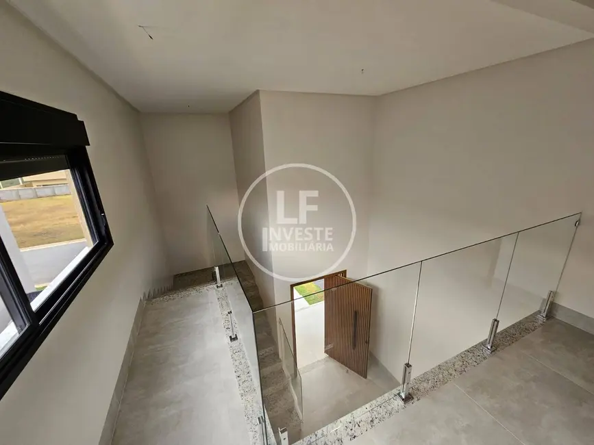 Casa de Condomínio com 4 quartos à venda, 224m2 em Senador Canedo - GO - imagem 8 Foto 8 de Casa de Condomínio com 4 quartos à venda, 224m2 em Senador Canedo - GO