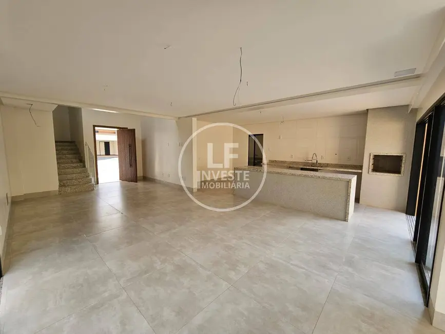 Casa de Condomínio com 4 quartos à venda, 224m2 em Senador Canedo - GO - imagem 3 Foto 3 de Casa de Condomínio com 4 quartos à venda, 224m2 em Senador Canedo - GO