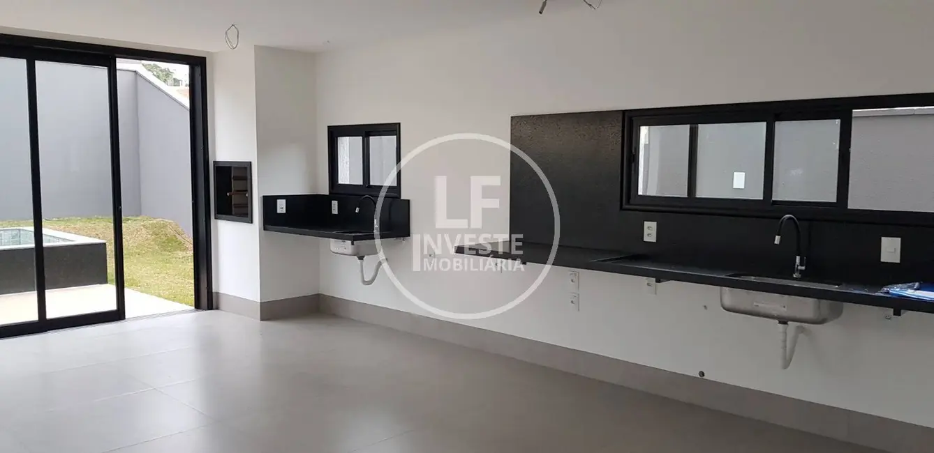 Foto 6 de Casa de Condomínio com 4 quartos à venda, 300m2 em Senador Canedo - GO