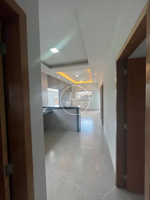 Casa de Condomínio com 3 quartos à venda, 200m2 em Jardim Decolores, Trindade - GO - imagem 3 Foto 3 de Casa de Condomínio com 3 quartos à venda, 200m2 em Jardim Decolores, Trindade - GO