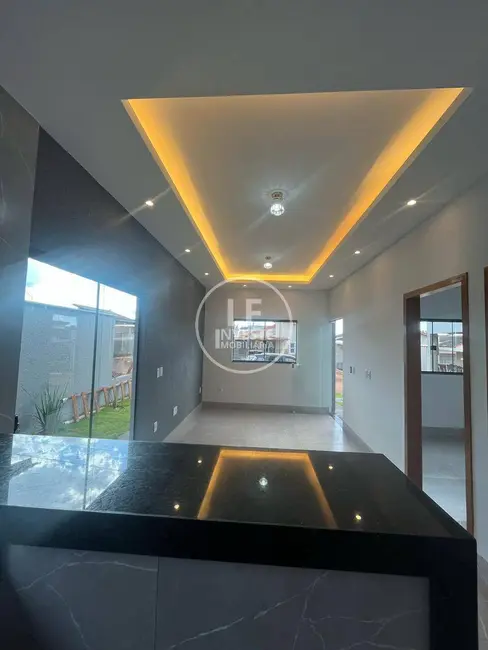 Casa de Condomínio com 3 quartos à venda, 200m2 em Jardim Decolores, Trindade - GO - imagem 2 Foto 2 de Casa de Condomínio com 3 quartos à venda, 200m2 em Jardim Decolores, Trindade - GO