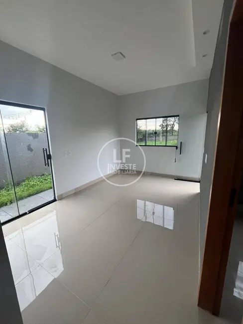 Casa de Condomínio com 3 quartos à venda, 200m2 em Jardim Decolores, Trindade - GO - imagem 3 Foto 3 de Casa de Condomínio com 3 quartos à venda, 200m2 em Jardim Decolores, Trindade - GO