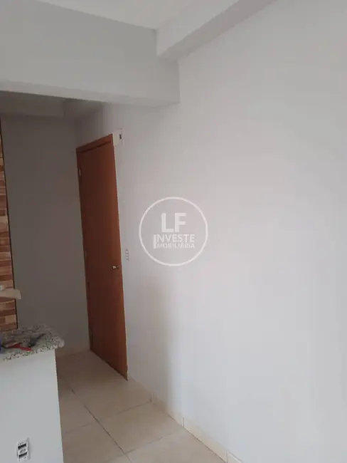 Apartamento com 3 quartos à venda, 66m2 em Vila Cruzeiro do Sul, Aparecida De Goiania - GO - imagem 6 Foto 6 de Apartamento com 3 quartos à venda, 66m2 em Vila Cruzeiro do Sul, Aparecida De Goiania - GO
