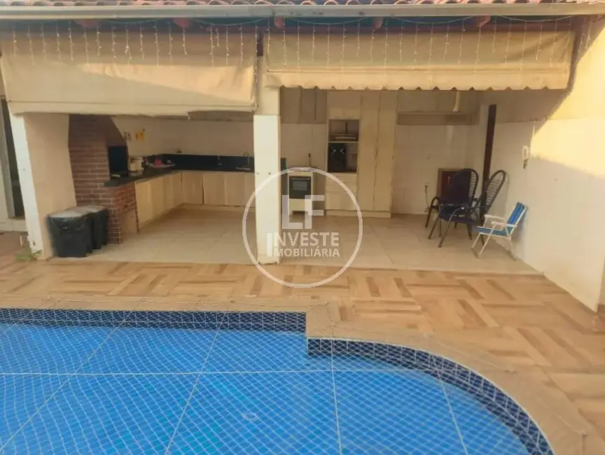 Foto 2 de Casa com 4 quartos à venda, 320m2 em Village Veneza, Goiania - GO