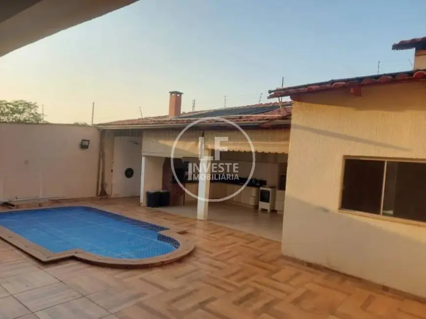 Foto 1 de Casa com 4 quartos à venda, 320m2 em Village Veneza, Goiania - GO