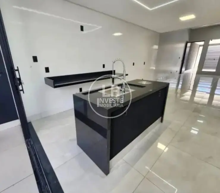Casa com 3 quartos à venda, 160m2 em Jardim América, Goiania - GO - imagem 3 Foto 3 de Casa com 3 quartos à venda, 160m2 em Jardim América, Goiania - GO
