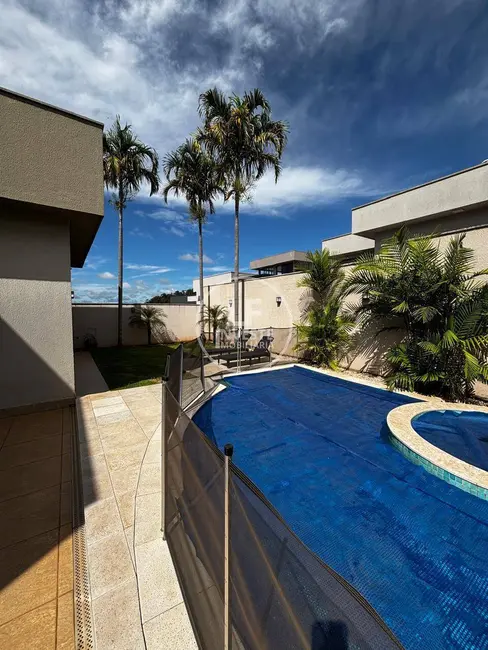 Foto 2 de Casa com 3 quartos à venda, 525m2 em Goiania - GO