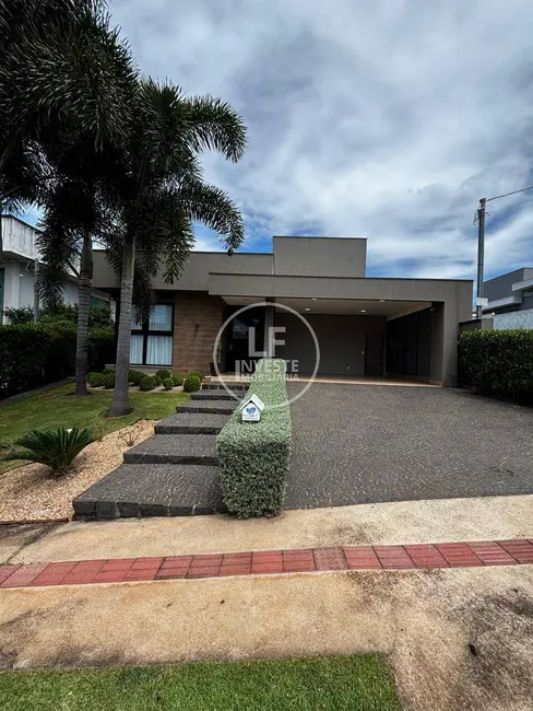 Foto 1 de Casa com 3 quartos à venda, 525m2 em Goiania - GO