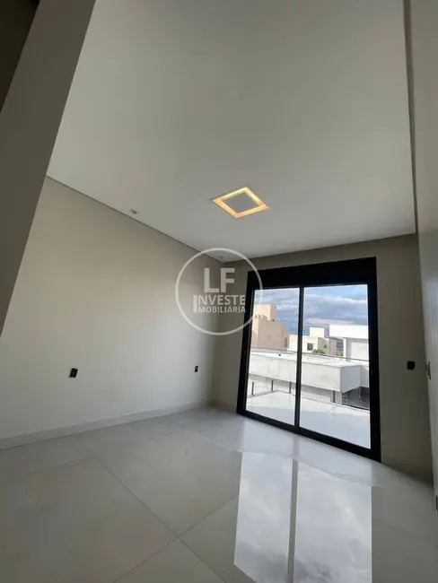 Sobrado com 4 quartos à venda, 300m2 em Senador Canedo - GO - imagem 4 Foto 4 de Sobrado com 4 quartos à venda, 300m2 em Senador Canedo - GO