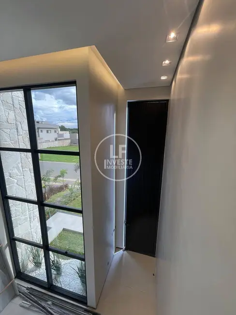 Sobrado com 4 quartos à venda, 300m2 em Senador Canedo - GO - imagem 9 Foto 9 de Sobrado com 4 quartos à venda, 300m2 em Senador Canedo - GO