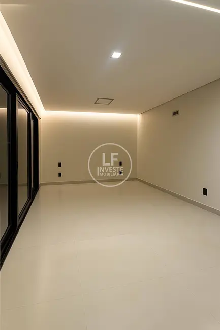 Sobrado com 4 quartos à venda, 300m2 em Senador Canedo - GO - imagem 5 Foto 5 de Sobrado com 4 quartos à venda, 300m2 em Senador Canedo - GO