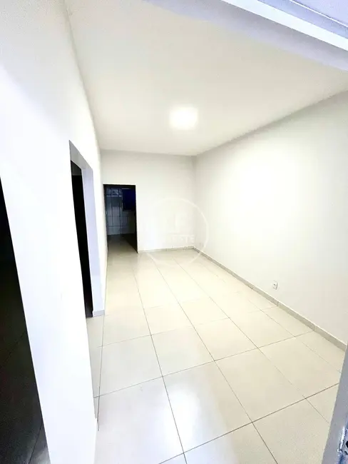 Foto 4 de Casa com 2 quartos à venda, 150m2 em São Francisco II, Senador Canedo - GO