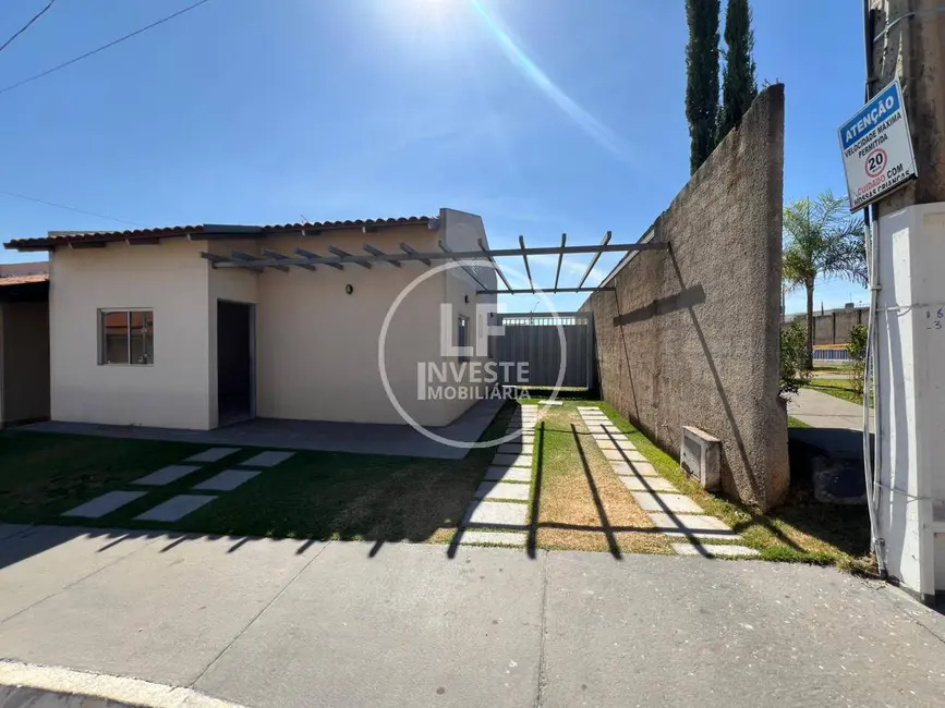 Foto 2 de Casa com 2 quartos à venda, 81m2 em Fazenda São Domingos, Goiania - GO
