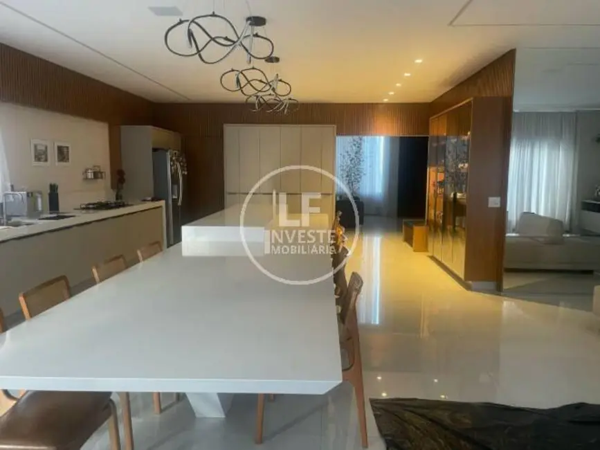 Casa com 4 quartos à venda, 400m2 em Hidrolandia - GO - imagem 3 Foto 3 de Casa com 4 quartos à venda, 400m2 em Hidrolandia - GO