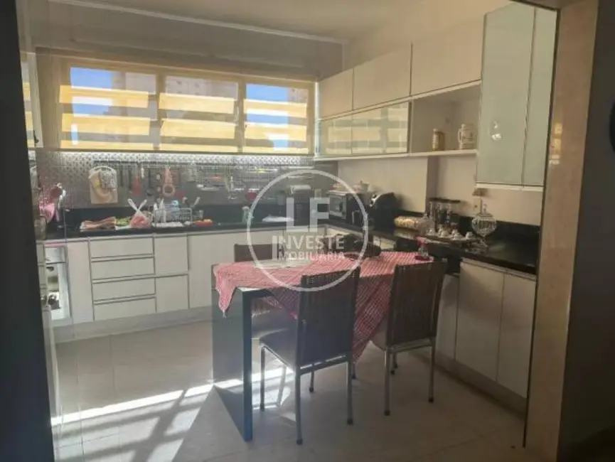 Apartamento com 4 quartos à venda, 207m2 em Setor Central, Goiania - GO - imagem 8 Foto 8 de Apartamento com 4 quartos à venda, 207m2 em Setor Central, Goiania - GO