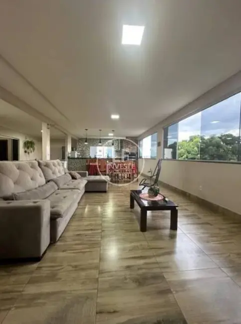 Foto 5 de Sobrado com 8 quartos à venda, 372m2 em Setor Progresso, Goiania - GO