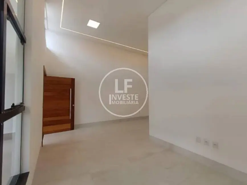 Casa com 3 quartos à venda, 271m2 em Jardim Helvécia, Aparecida De Goiania - GO - imagem 4 Foto 4 de Casa com 3 quartos à venda, 271m2 em Jardim Helvécia, Aparecida De Goiania - GO