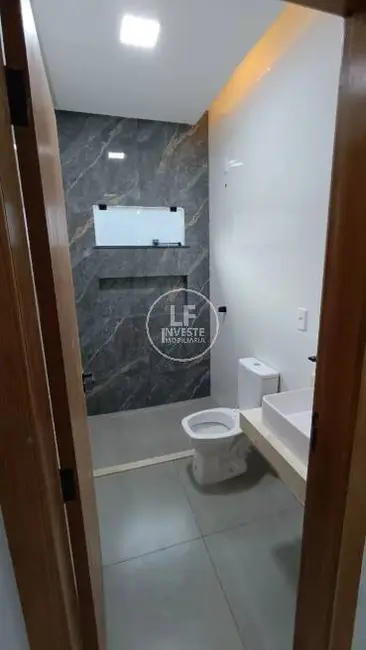 Casa com 3 quartos à venda, 234m2 em Vila Oliveira, Aparecida De Goiania - GO - imagem 6 Foto 6 de Casa com 3 quartos à venda, 234m2 em Vila Oliveira, Aparecida De Goiania - GO