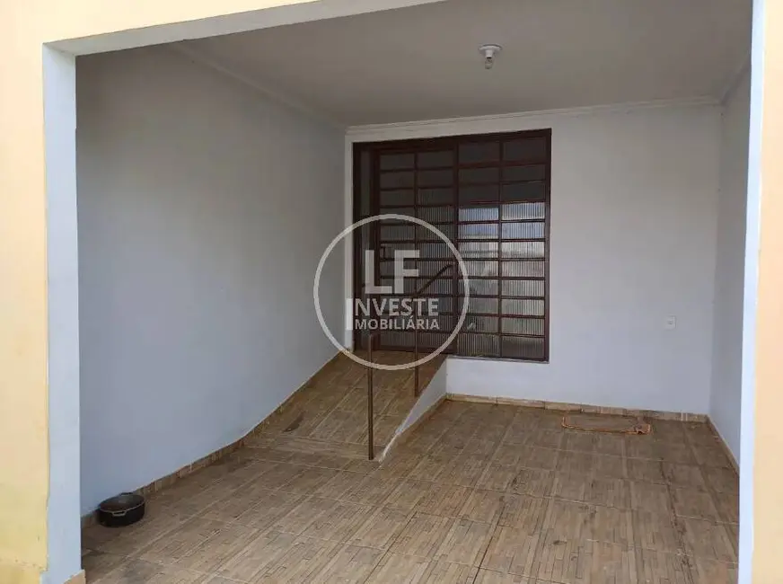 Foto 2 de Casa com 2 quartos à venda, 360m2 em Jardim Ipê, Aparecida De Goiania - GO