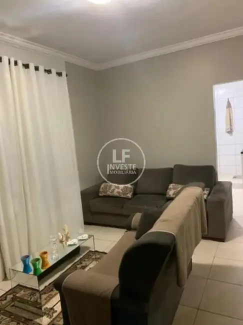 Casa com 2 quartos à venda, 188m2 em Jardim Helvécia, Aparecida De Goiania - GO - imagem 3 Foto 3 de Casa com 2 quartos à venda, 188m2 em Jardim Helvécia, Aparecida De Goiania - GO