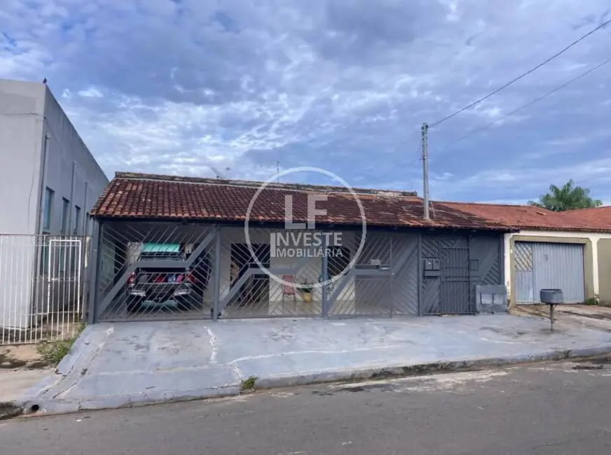 Foto 1 de Casa com 3 quartos à venda, 360m2 em Jardim Mont Serrat, Aparecida De Goiania - GO